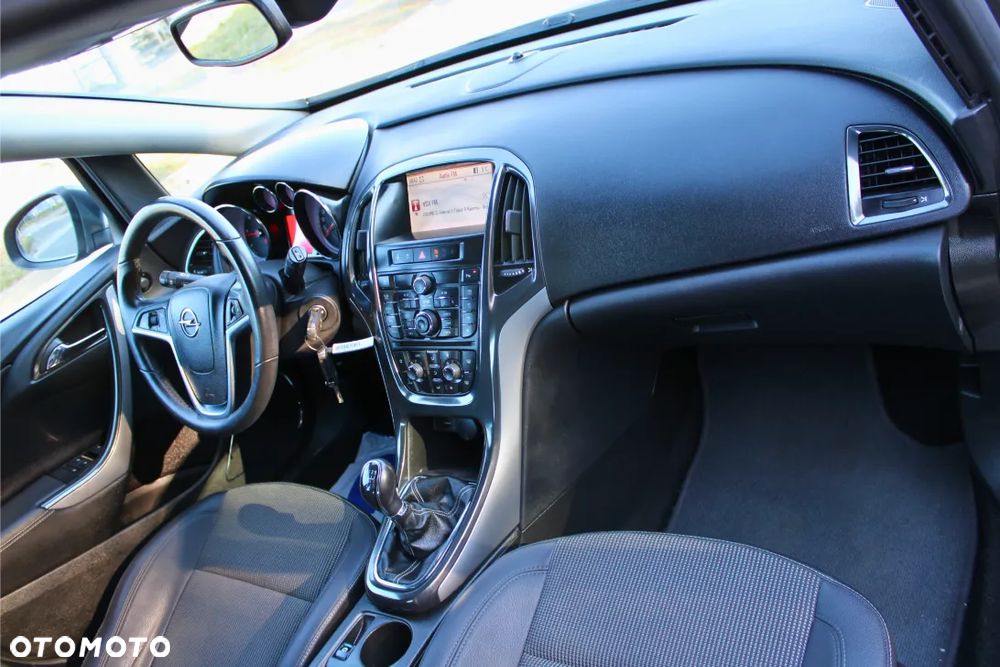 Opel Astra 1.7 CDTI DPF Cosmo - 19