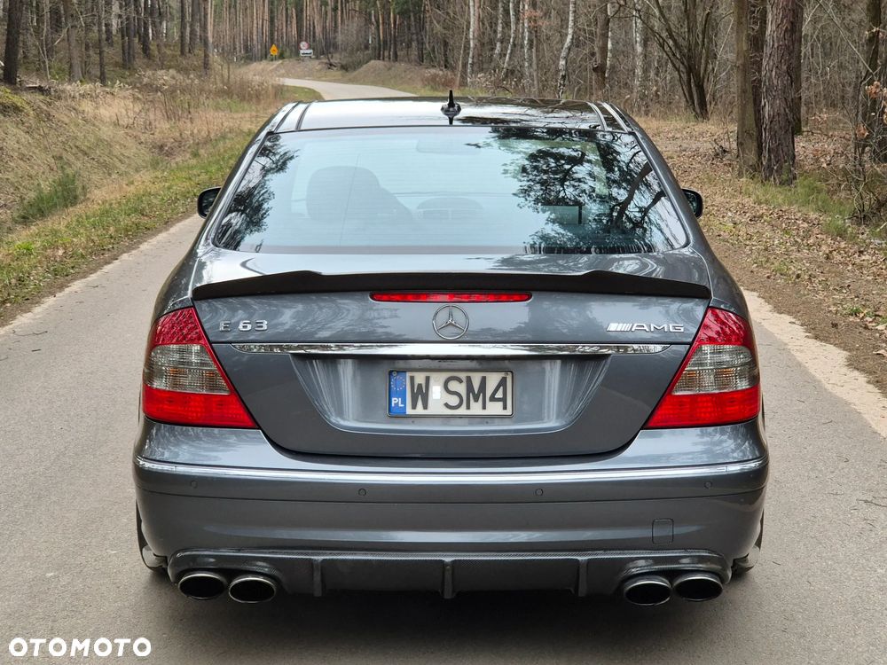 Mercedes-Benz Klasa E 63 AMG - 6