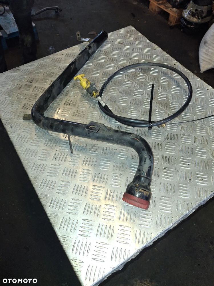 WLEW OLEJU DO SILNIKA  DAF LF 220 EURO 6 - 2