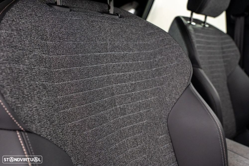 Peugeot 3008 1.2 Hybrid Allure Pack e-DCS6 - 26