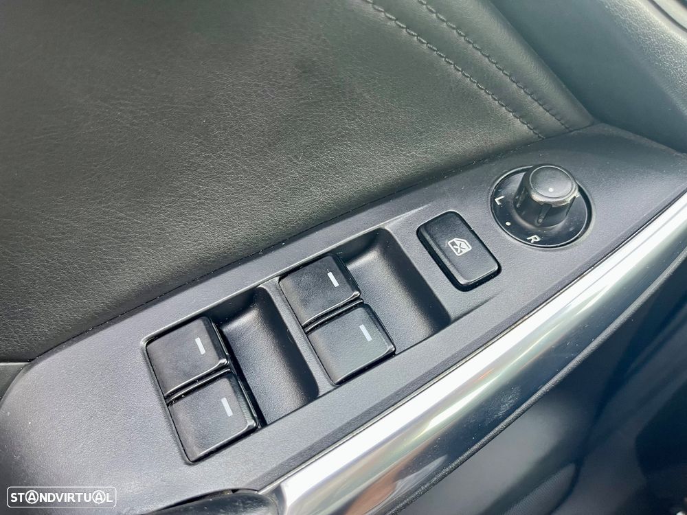 Mazda 6 2.2 SKY-D Excellence Navi - 33