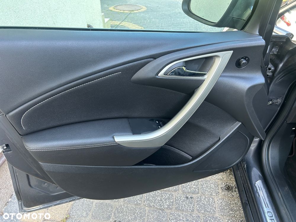 Opel Astra 1.4 Turbo 150 Jahre - 13