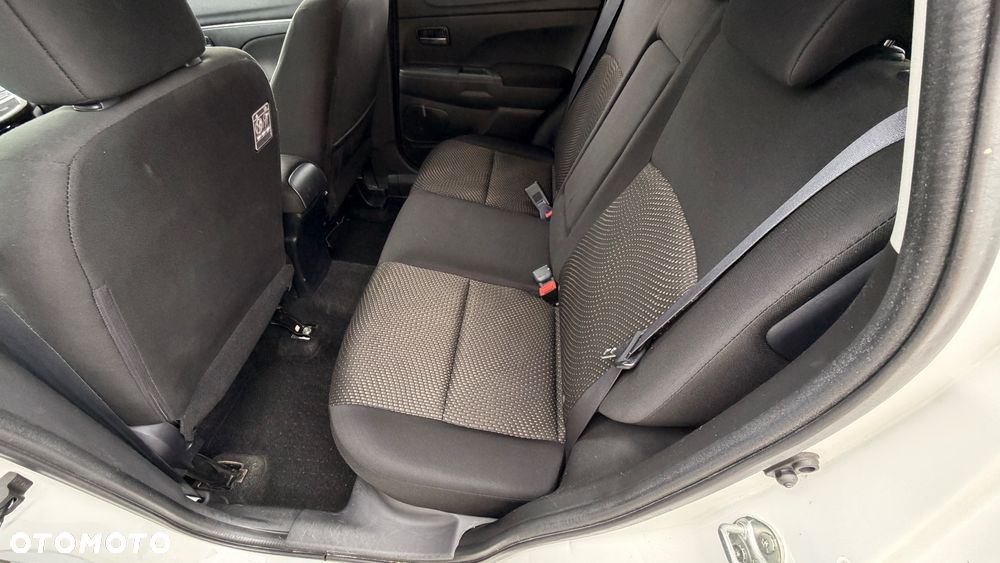Mitsubishi ASX 1.6 2WD Plus - 18