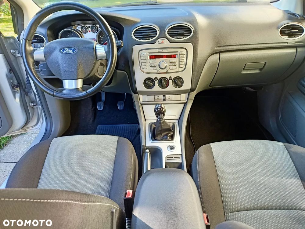 Ford Focus 1.6 Trend - 20