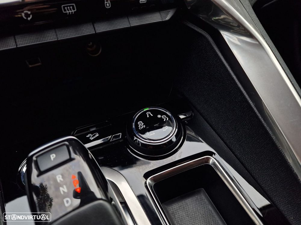 Peugeot 3008 1.2 PureTech Allure Pack EAT8 - 28