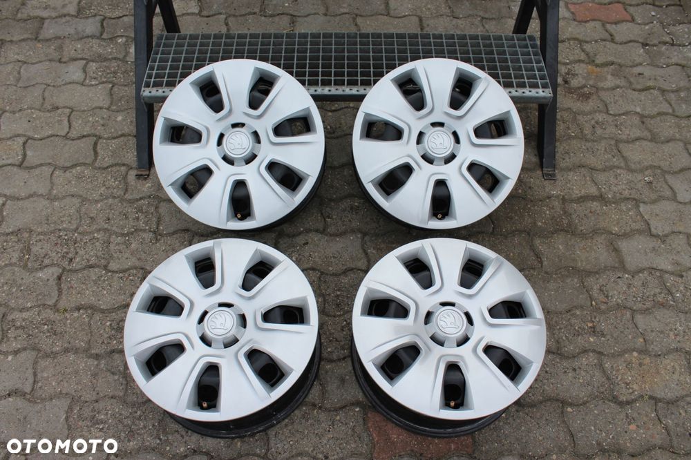 oryg skoda yeti octavia 16cali 5x112 et48 6j kołpaki - 2