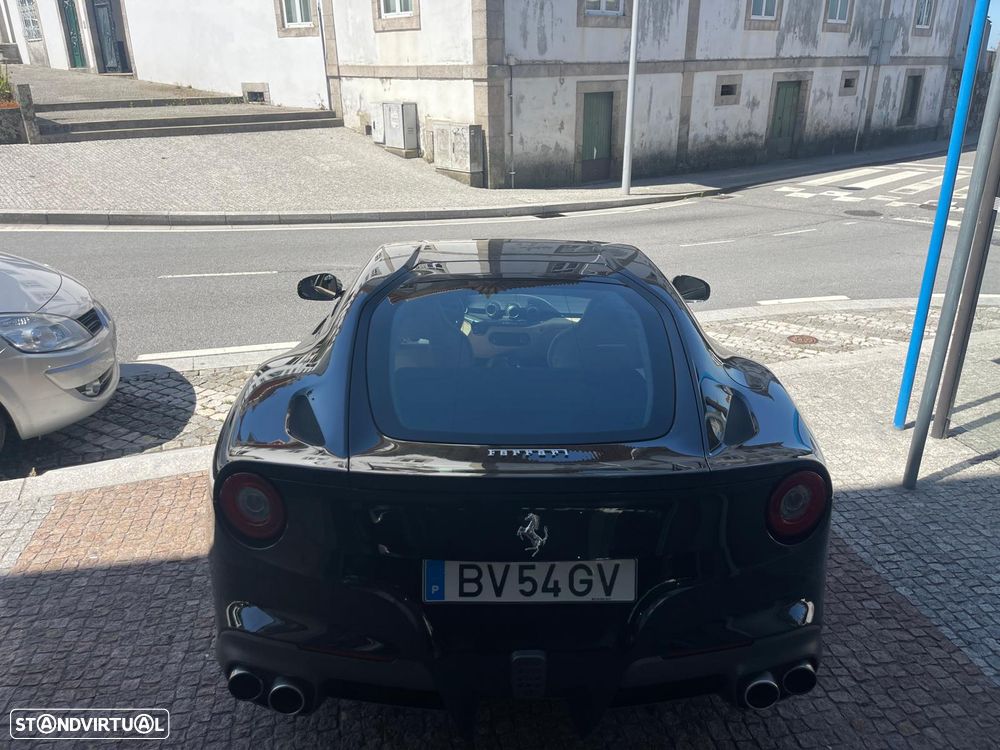 Ferrari F12 Berlinetta Hele - 13