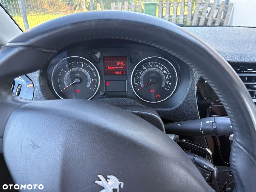 Peugeot 301 1.2 VTi/Pure Tech Allure - 9
