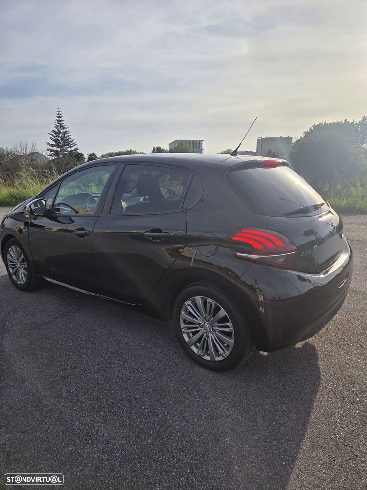 Peugeot 208 1.2 PureTech Style - 8