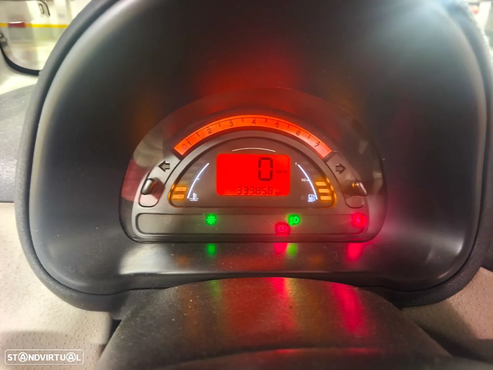 Citroën C3 1.4 HDi 16V Exclusive - 8