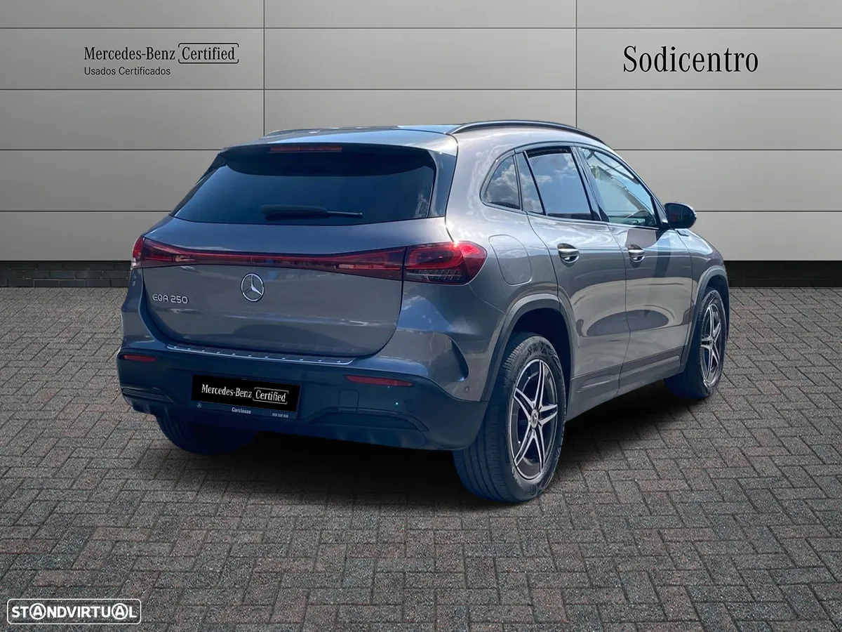 Mercedes-Benz EQA 250 AMG Line - 4