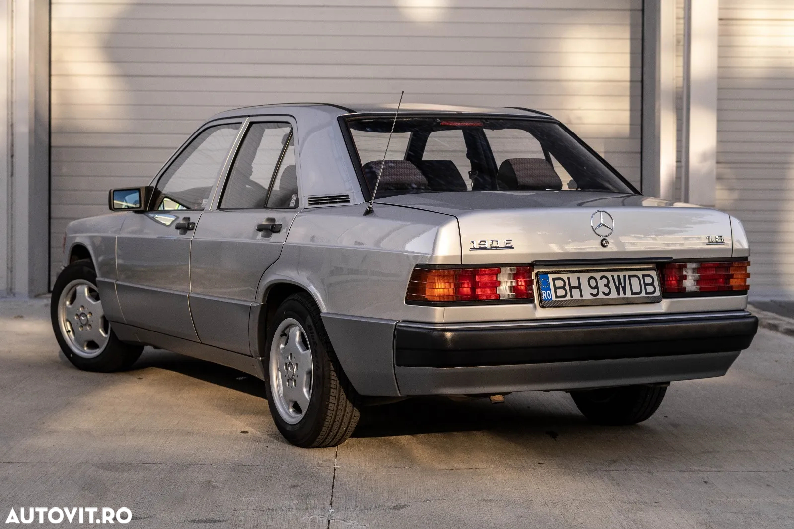 Mercedes-Benz 190 - 4