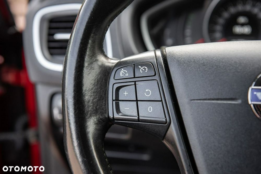 Volvo V40 D4 Kinetic - 23
