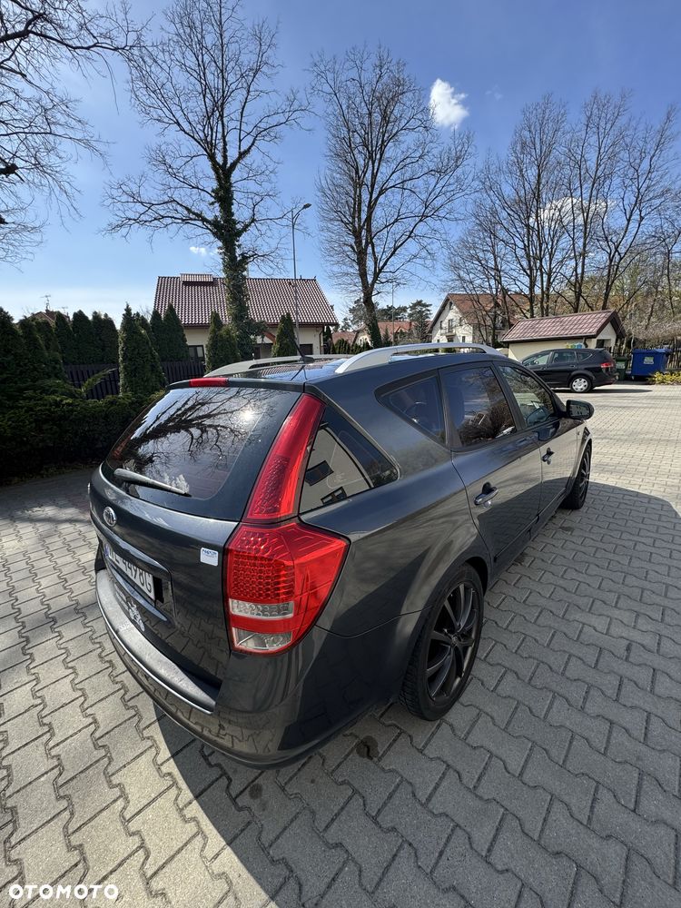 Kia Ceed - 3