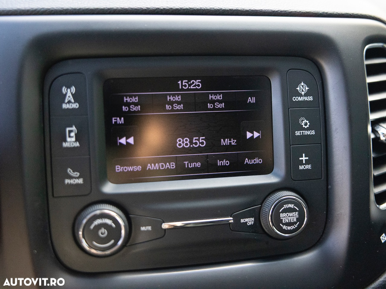 Jeep Compass 2.0 M-Jet 4x4 AT Longitude - 31
