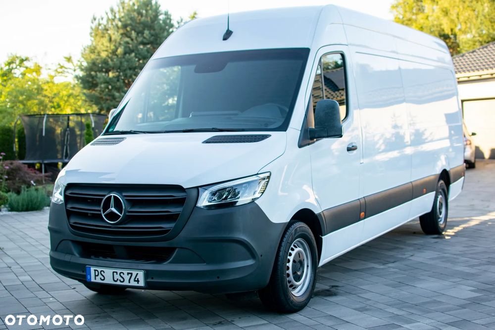 Mercedes-Benz Sprinter 319 - 20