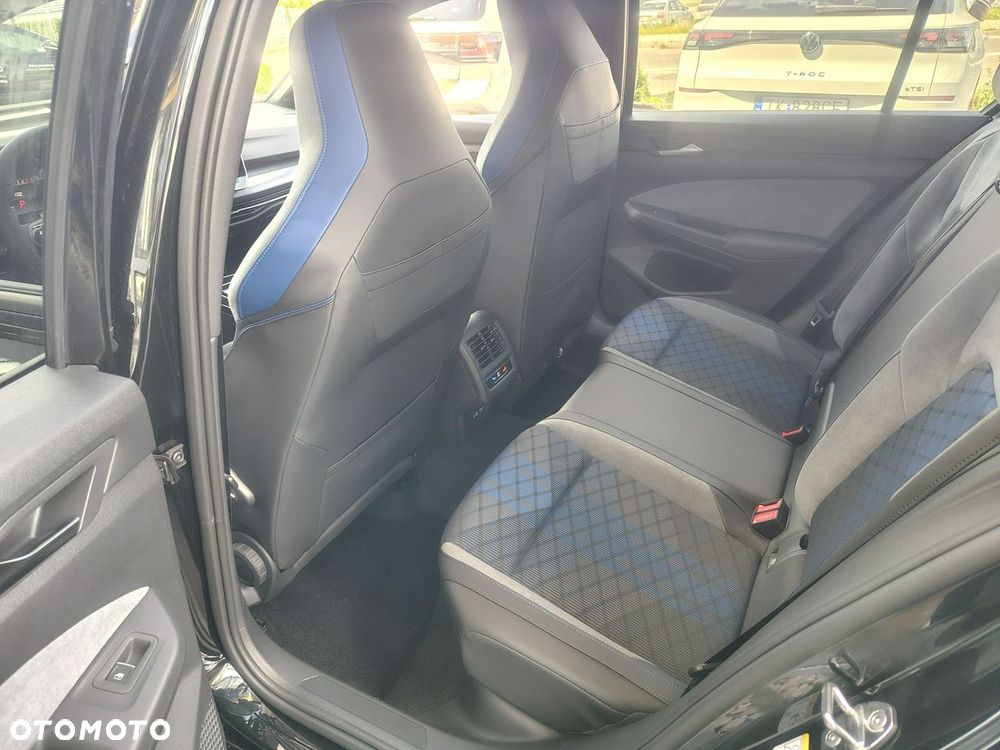 Volkswagen Golf - 11