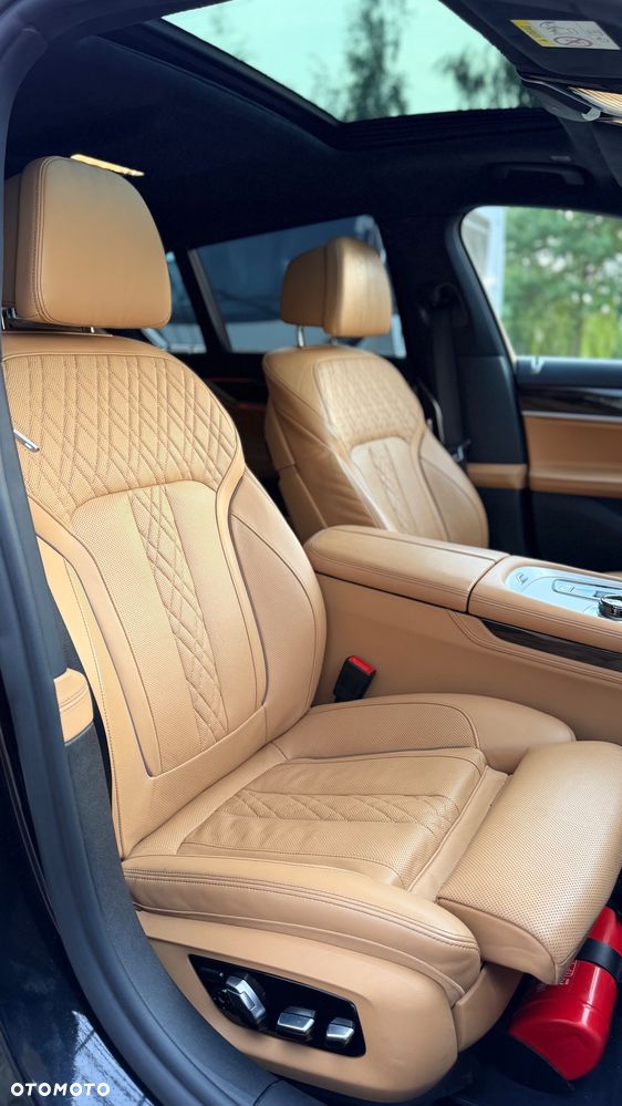 BMW Seria 7 740Ld xDrive sport - 33
