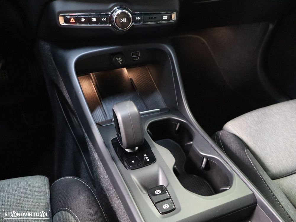 Volvo XC 40 1.5 T5 PHEV Core - 18