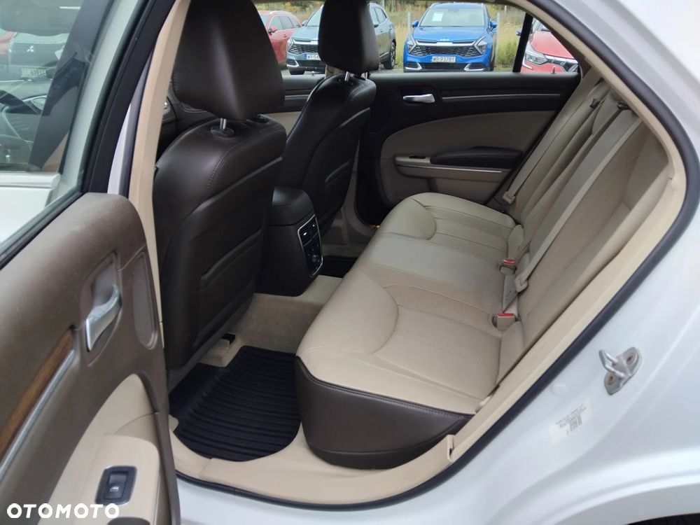 Lancia Thema 3.0CRD Executive - 13