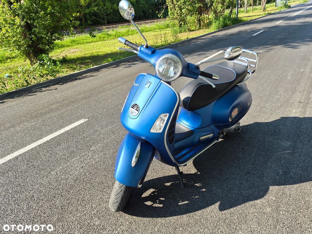 Vespa GTS - 10