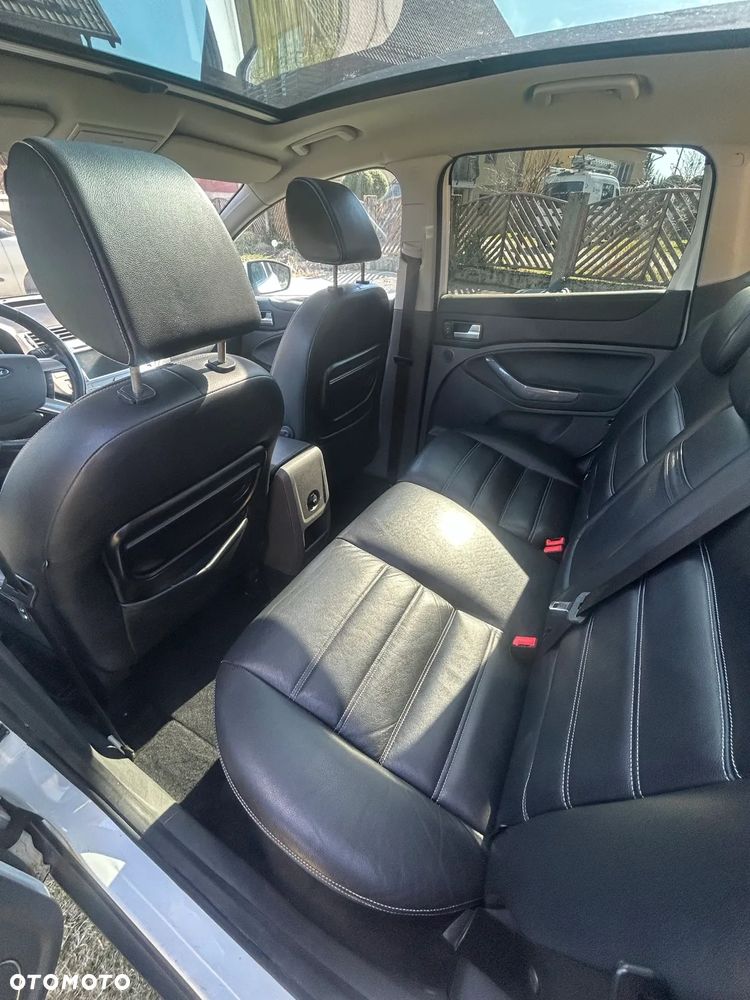 Ford Kuga 2.0 TDCi 4x4 Titanium - 8