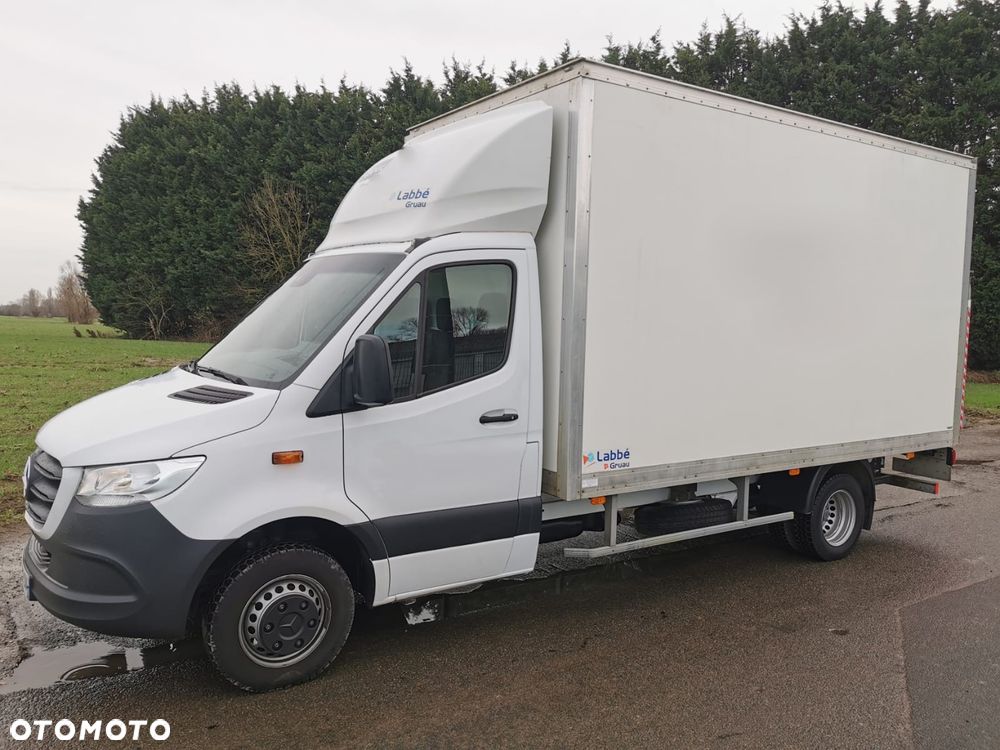 Mercedes-Benz Sprinter - 1