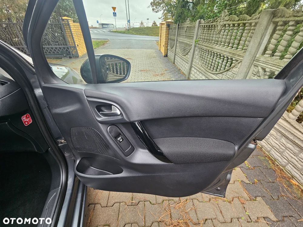 Citroën C3 1.2 PureTech Shine - 27