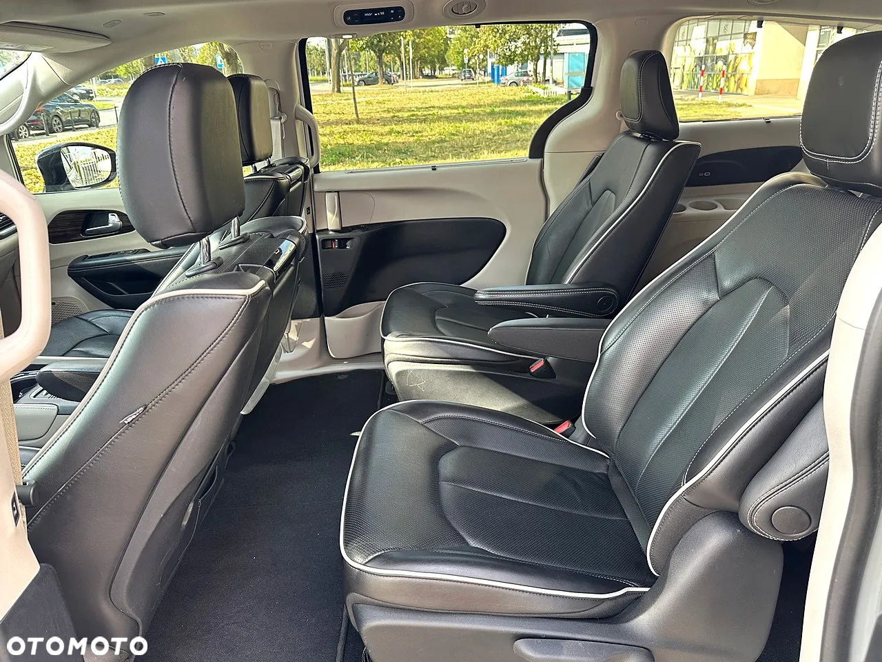 Chrysler Pacifica - 9