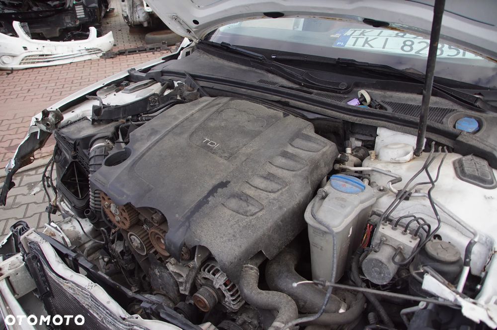 Auto na części - Audi A4 B8 2.0 TDI 143KM CAGA KXP LY9C 2009R Silnik Skrzynia Drzwi Szyba Klapa Zderzak Błotnik Lusterko Sterownik Moduł Czujnik Deska Kokpit Licznik Wyświetlacz Kierownica - 18