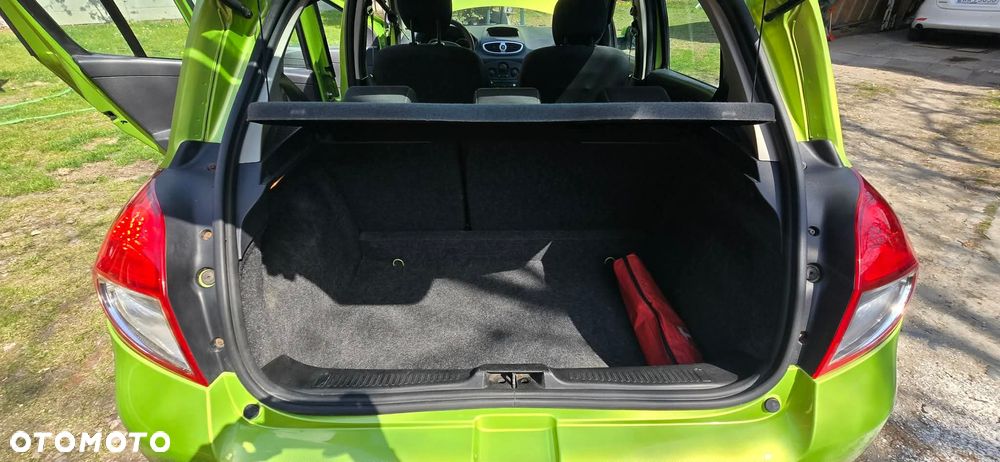 Renault Clio - 8