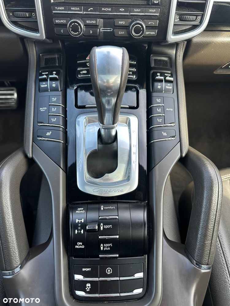 Porsche Cayenne S Platinum Edition - 15