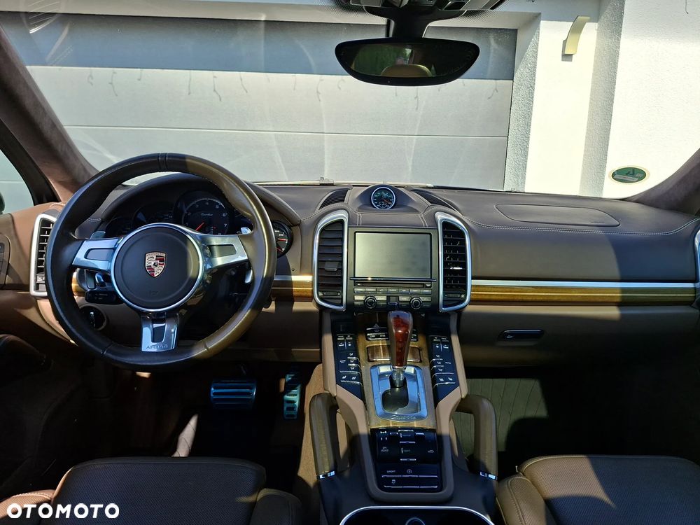 Porsche Cayenne Turbo Tiptronic S - 16