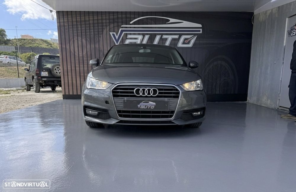 Audi A1 Sportback 1.6 TDI S-line - 2