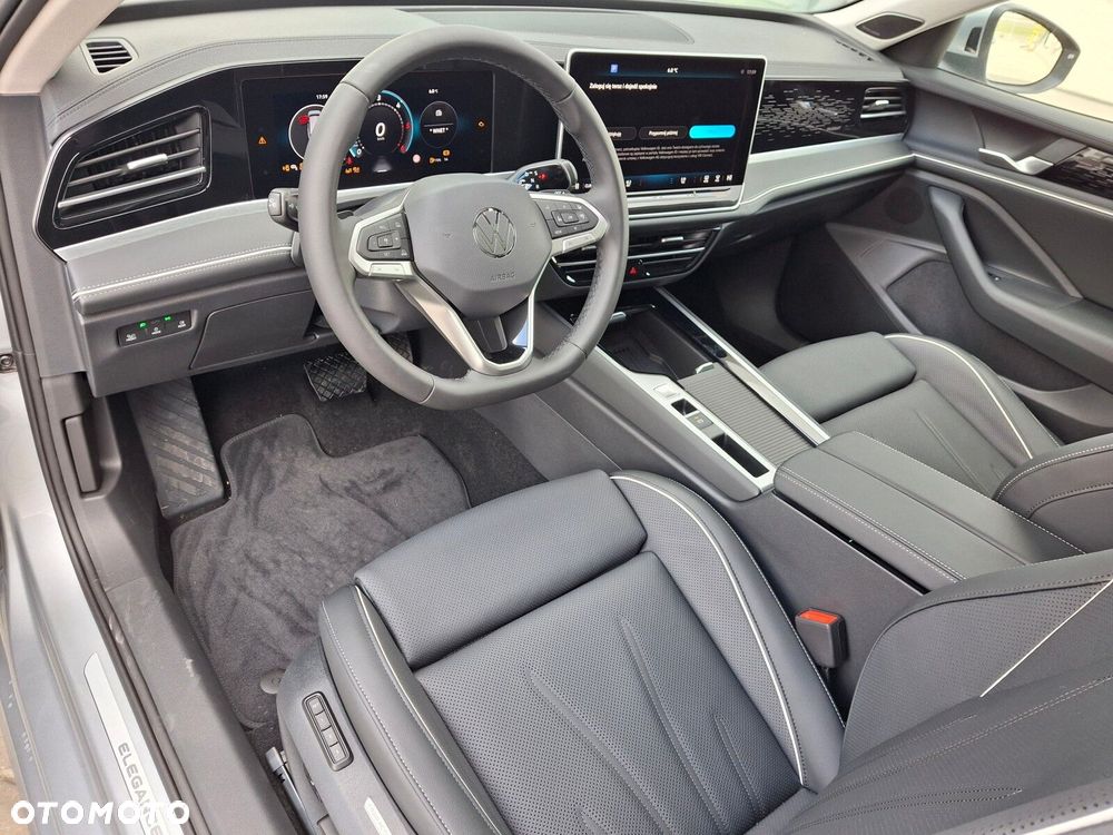 Volkswagen Passat - 12