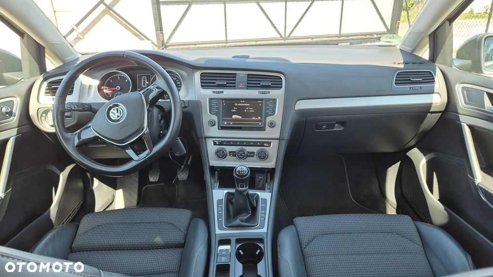 Volkswagen Golf - 40