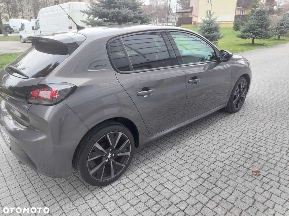 Peugeot 208 - 27