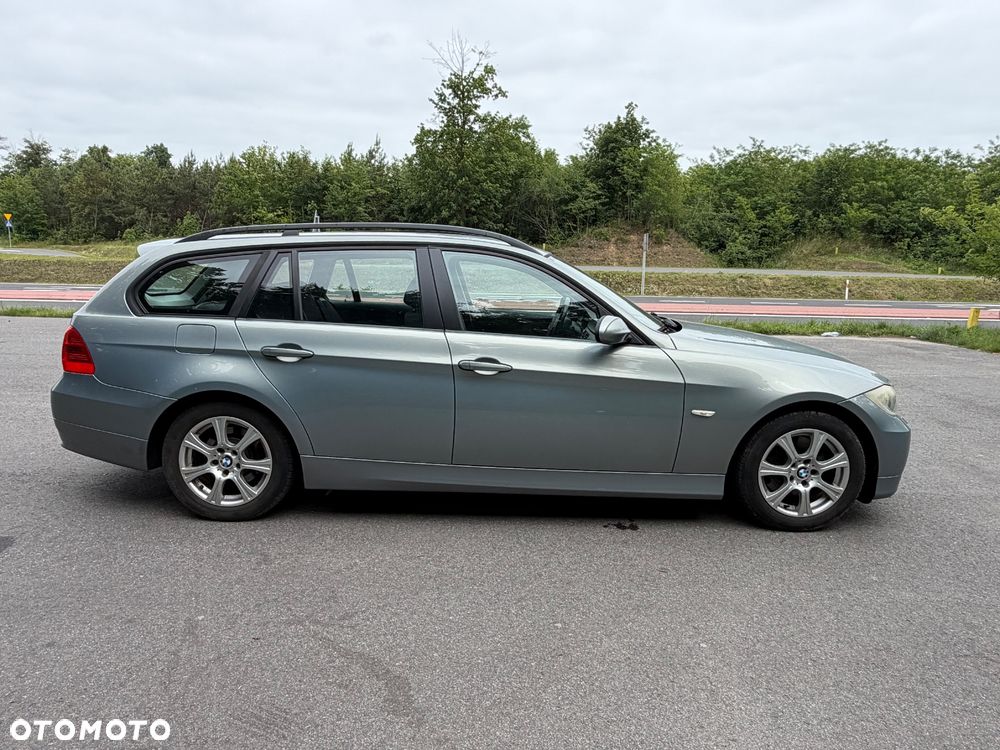 BMW Seria 3 318i Edition Exclusive - 6