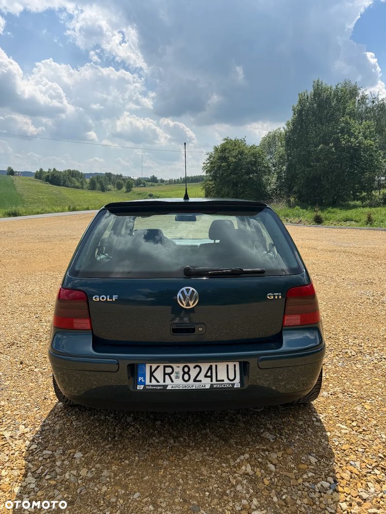 Volkswagen Golf 1.8 20V Turbo GTI - 2