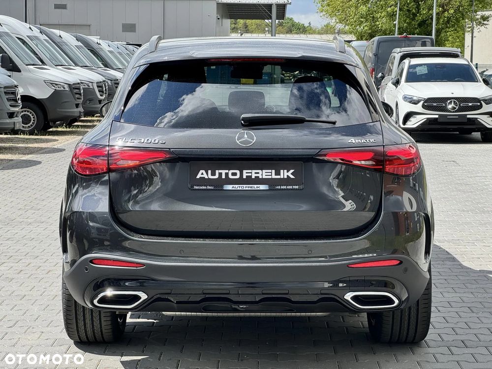 Mercedes-Benz GLC 300 e PHEV 4-Matic AMG Line - 8