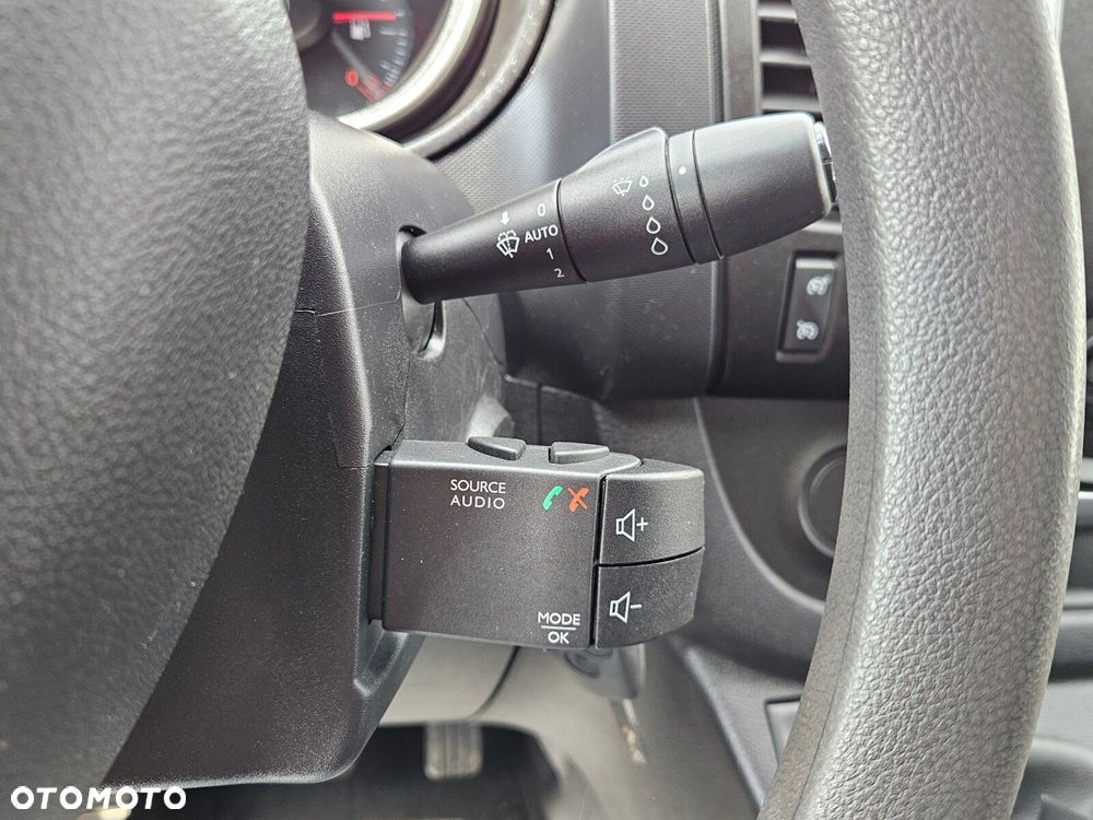 Renault Trafic L2H2 *54999zł NETTO* 2.0dCi/145KM - 25