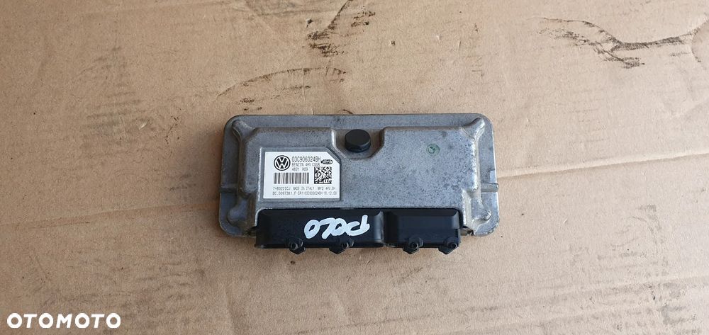 Komputer sterownik silnika VW Polo V 6R 1.4 CGG 03C906024BH - 1