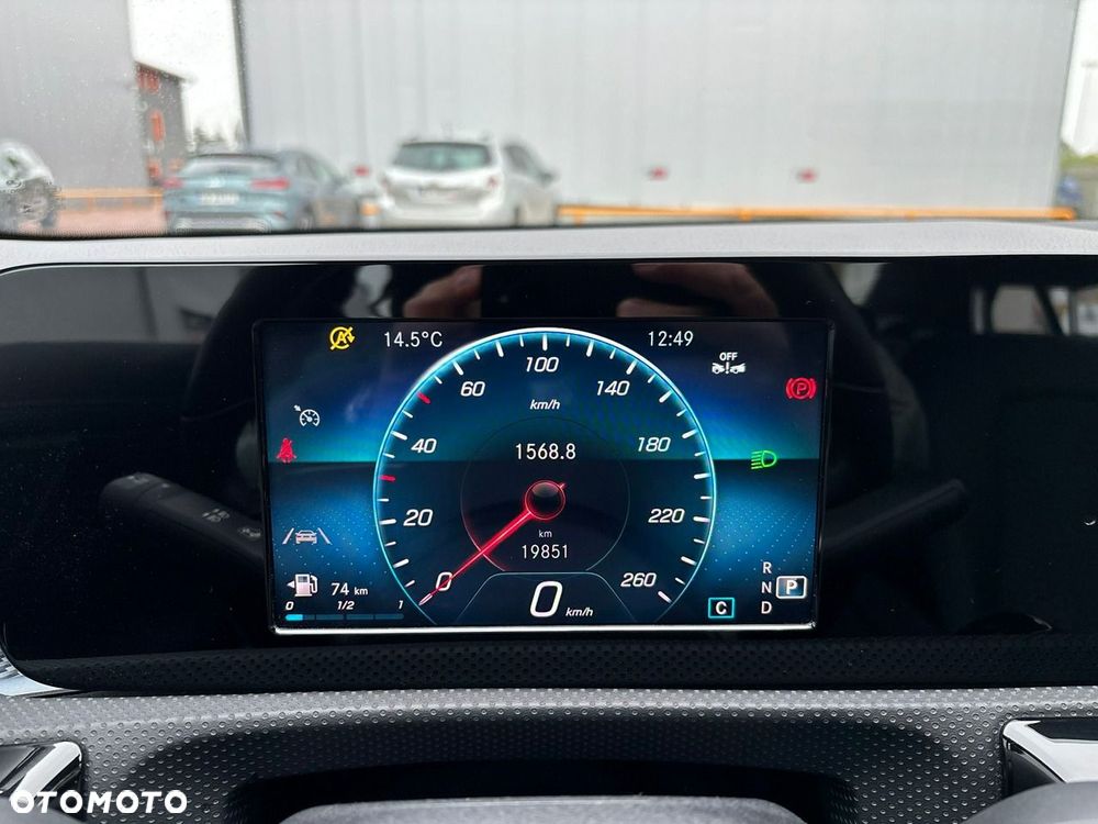 Mercedes-Benz CLA 180 7G-DCT - 22