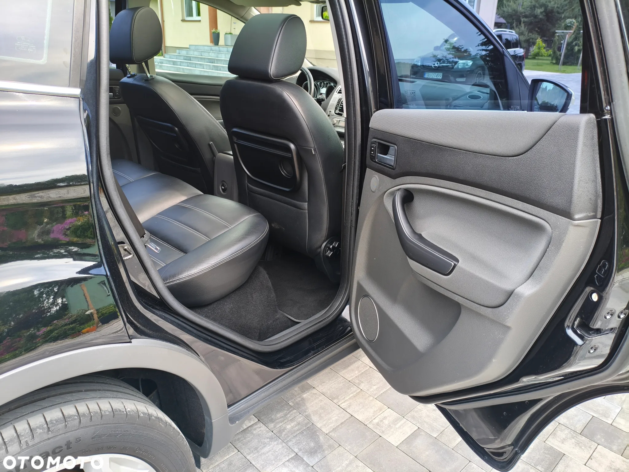 Ford Kuga 2.0 TDCi 2x4 Titanium - 24