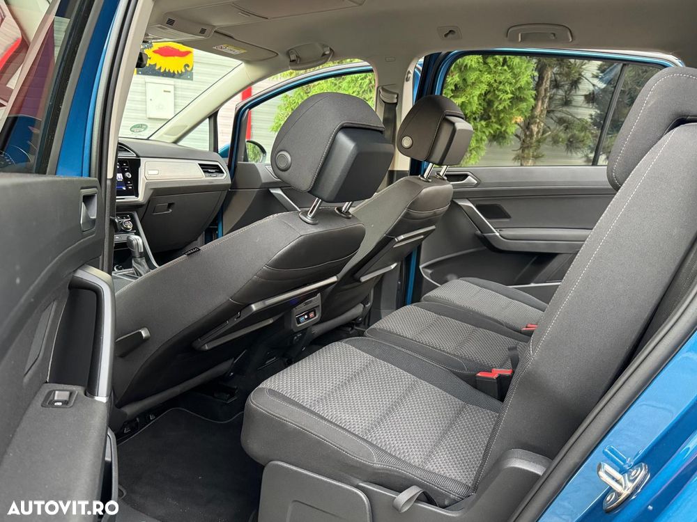 Volkswagen Touran - 19