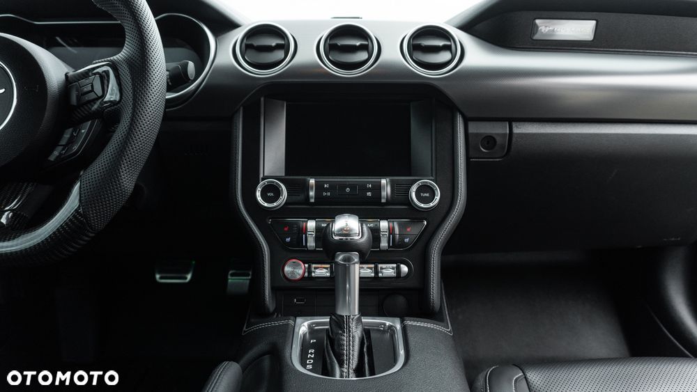 Ford Mustang - 27