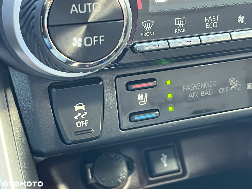 Toyota RAV4 2.5 Hybrid Executive 4x4 - 29