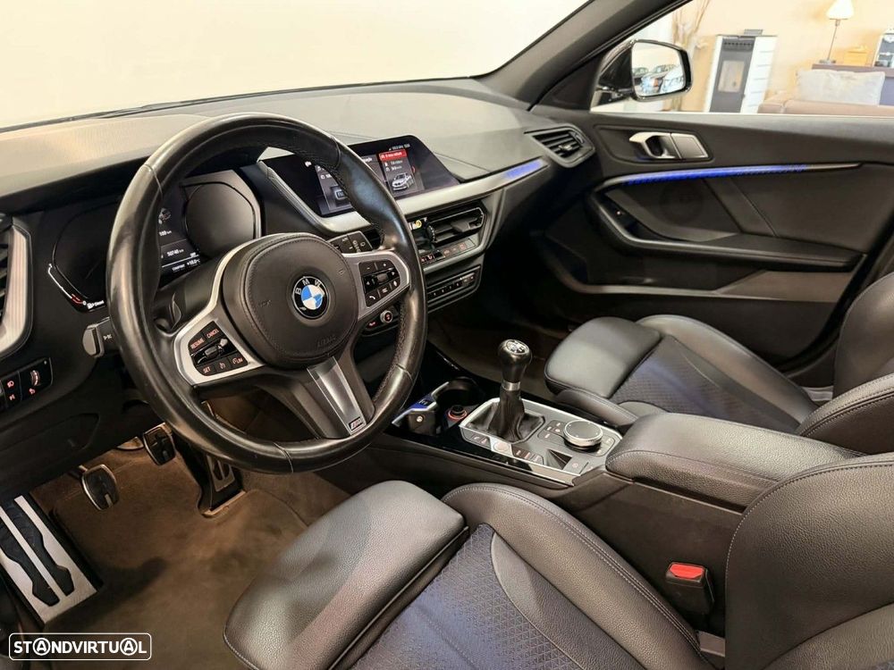 BMW 116 d Pack Desportivo M - 11