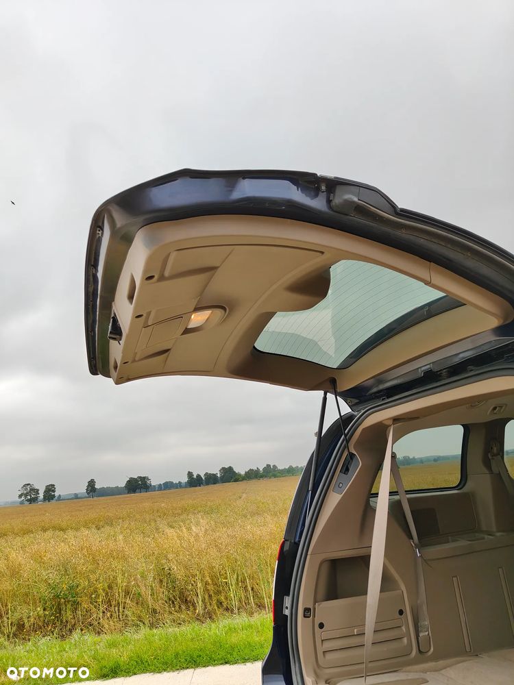 Chrysler Town & Country 3.6 Limited - 22