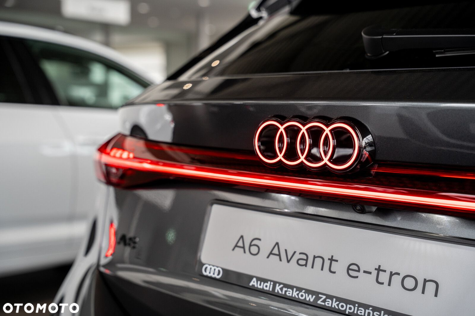 Audi A6 Sportback e-tron - 12